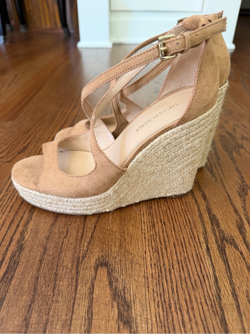 Saks Fifth Avenue Nude ‘Suede’ Espadrille Wedge Sandals – Size 6.5M